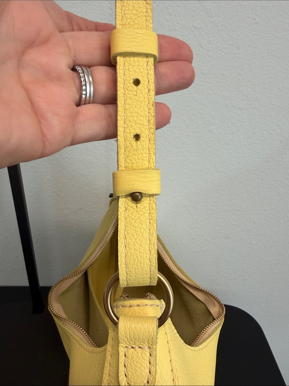 Portland Leather | “Butter Bliss” Large Nora Crescent Pebbled Shoulder Bag - Picture 9 of 12